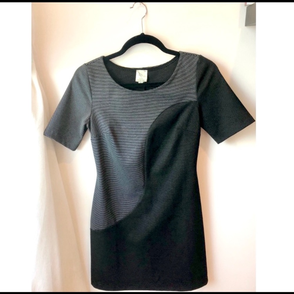 Urban Outfitters vintage ying yang mini dress black & white XSP